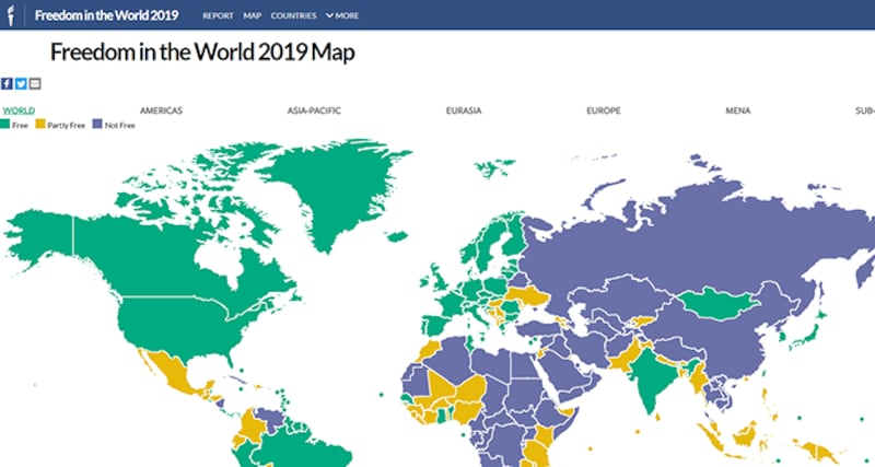 非政府组织“自由之家”发布的2019年世界自由状况地图。蓝色部分为不自由的的国家和地区。(自由之家)